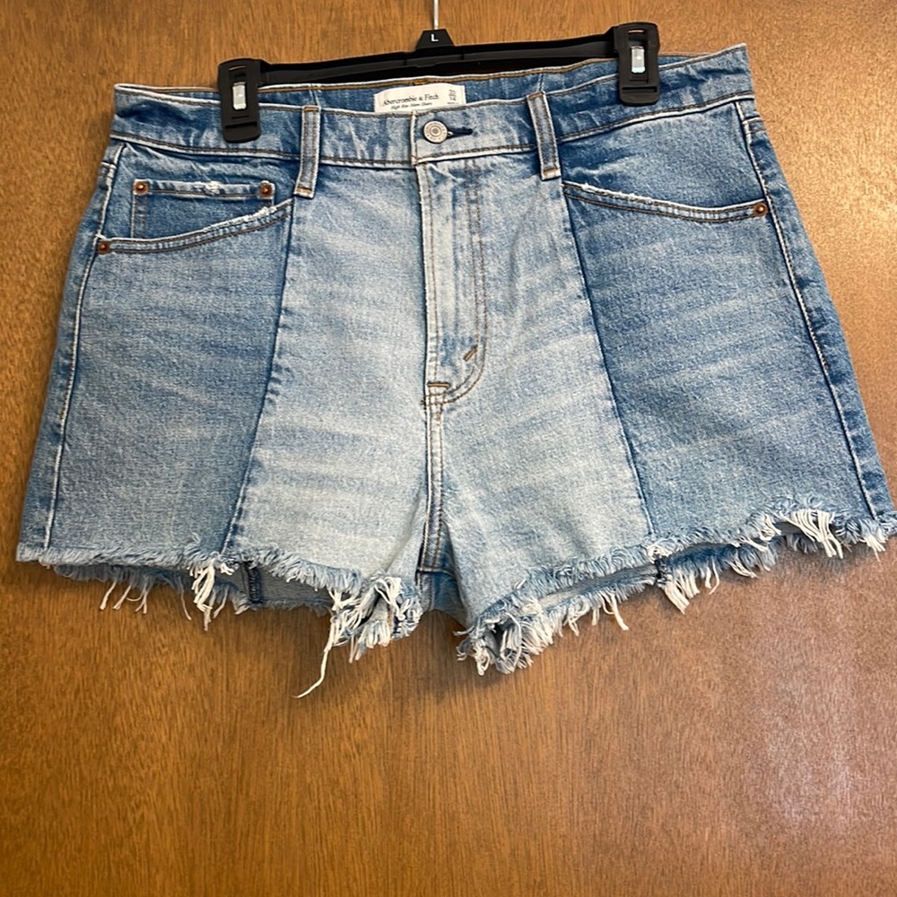 Abercrombie & Fitch High Rise Mom Short